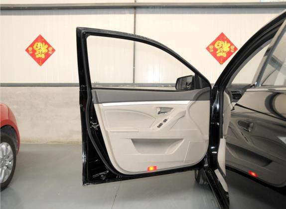 力帆720 2014款 越级版 1.5L 豪华型 车厢座椅   前门板