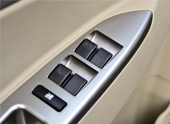 力帆530 2014款 1.5L 手动标准型 车厢座椅   门窗控制