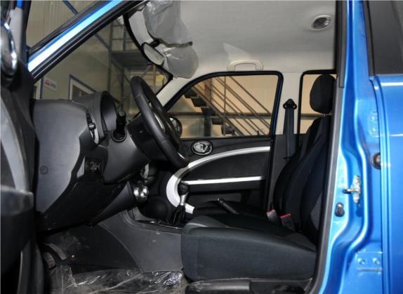 力帆330 2014款 1.3L 手动舒适型 车厢座椅   前排空间