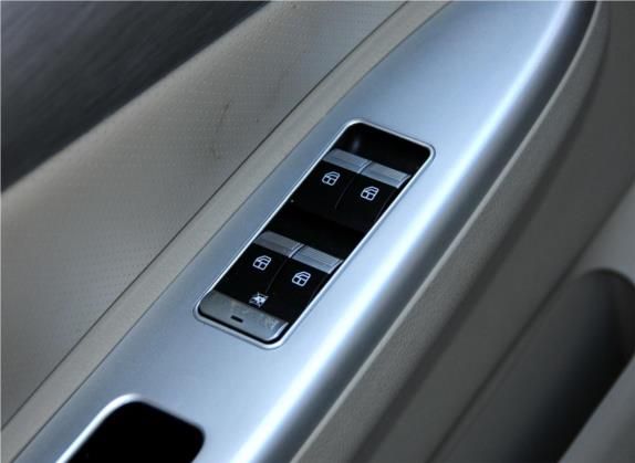 力帆630 2014款 1.5L 手动标准型VVT 车厢座椅   门窗控制