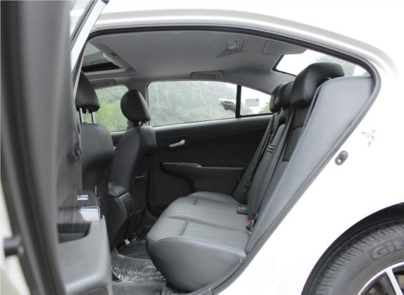 力帆820 2015款 2.4L 自动旗舰型 车厢座椅   后排空间