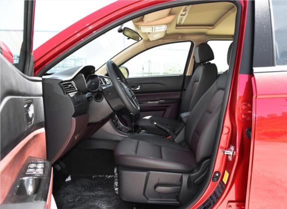 迈威 2016款 1.5L 手动精英型 车厢座椅   前排空间