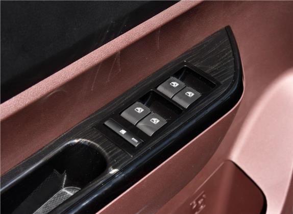 迈威 2016款 1.5L 手动精英型 车厢座椅   门窗控制