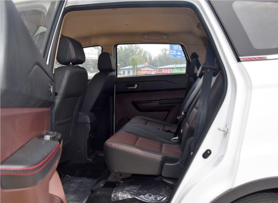 迈威 2016款 1.5L 手动舒适型 车厢座椅   后排空间