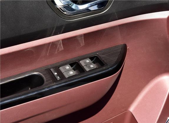 迈威 2016款 1.5L 自动智享型 车厢座椅   门窗控制