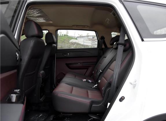 迈威 2017款 1.8L 手动精英型 车厢座椅   后排空间