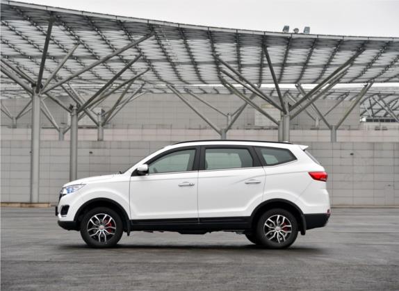 迈威 2017款 1.8L 自动尊享型 外观   正侧