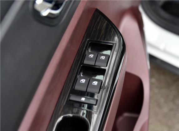 迈威 2017款 1.8L 自动尊享型 车厢座椅   门窗控制