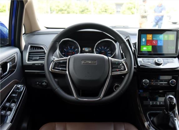 轩朗 2017款 2.0L 手动舒适型 中控类   驾驶位