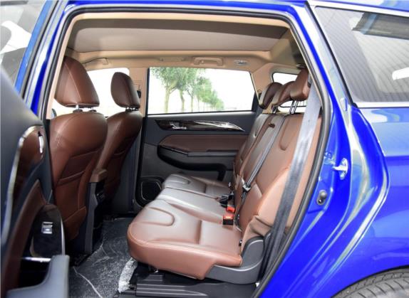 轩朗 2017款 2.0L 手动舒适型 车厢座椅   后排空间