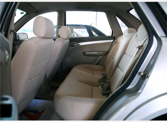 力帆520 2007款 520 1.3L 舒适型 车厢座椅   后排空间