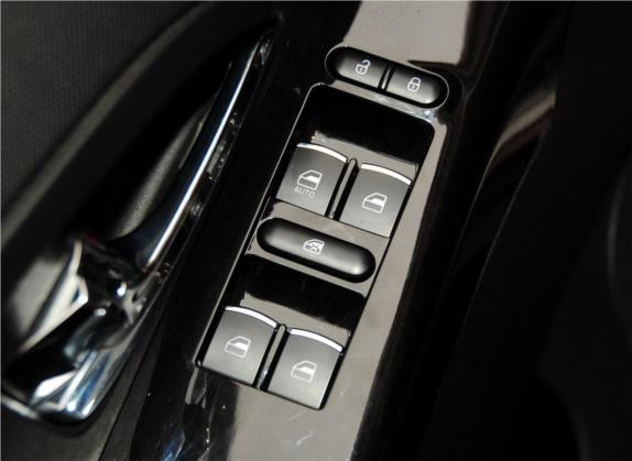 陆风X5 2013款 2.0T 手动创享版 车厢座椅   门窗控制