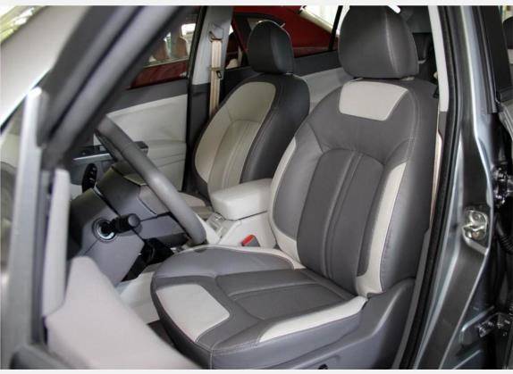 陆风X5 2014款 2.0T 自动创领版 车厢座椅   前排空间