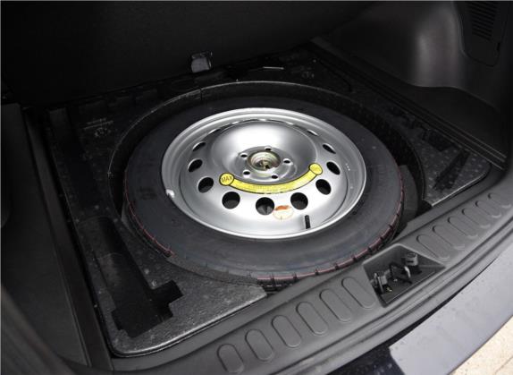 陆风X5 2014款 2.0T 自动创享版 其他细节类   备胎