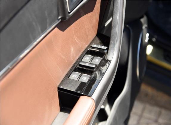 陆风X5 2016款 Plus 1.5T CVT创领版 车厢座椅   门窗控制