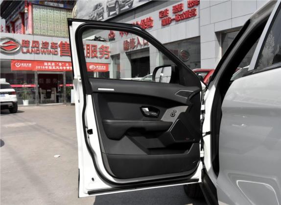 陆风X7 2016款 2.0T 全景尊享版 车厢座椅   前门板