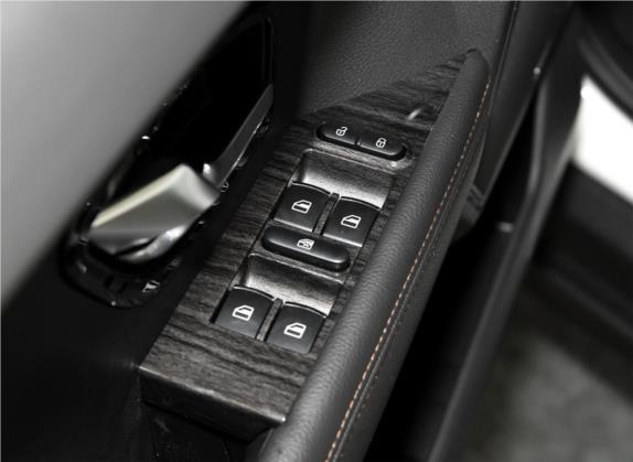 陆风X7 2018款 劲越 1.5T 全景尊享型 车厢座椅   门窗控制