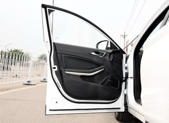 陆风逍遥 2018款 1.5GTDI CVT全景白银版 车厢座椅   前门板