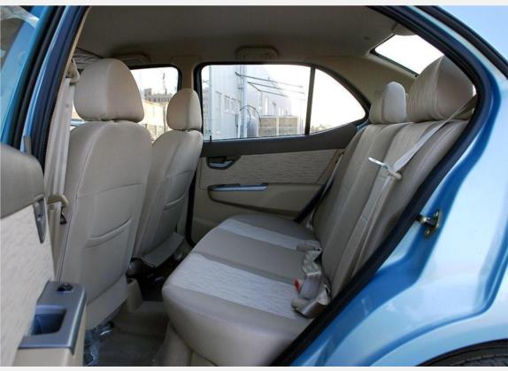 风华 2008款 1.5L 豪华型 车厢座椅   后排空间