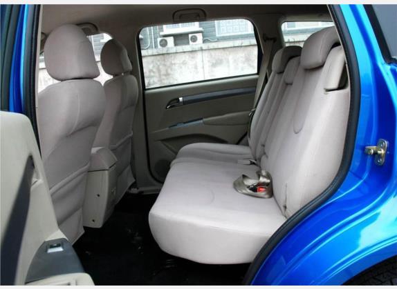 陆风X8 2009款 2.5T 柴油4X4豪华型 车厢座椅   后排空间
