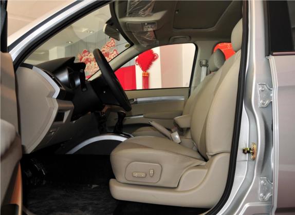 陆风X8 2011款 2.4L 汽油4X4超豪华型 车厢座椅   前排空间