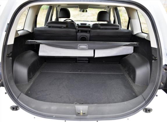 陆风X8 2014款 探索版 2.0T 汽油4x4超豪华型 车厢座椅   后备厢