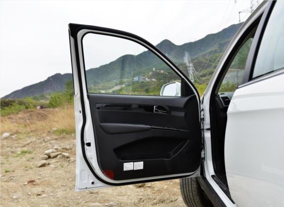 陆风X8 2014款 探索版 2.0T 汽油4x4超豪华型 车厢座椅   前门板