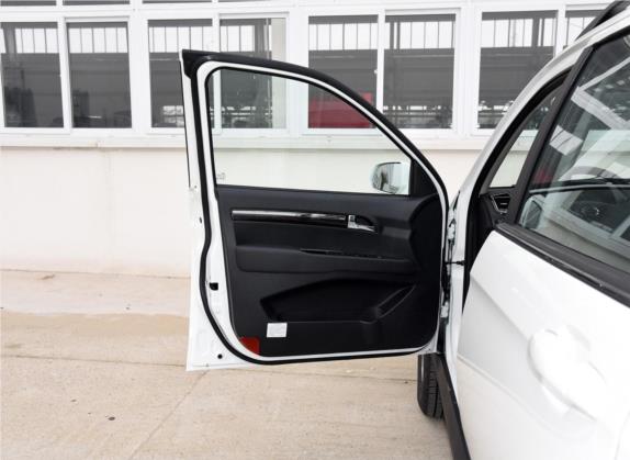 陆风X8 2015款 探索版 2.0T 汽油4X2豪华型 车厢座椅   前门板