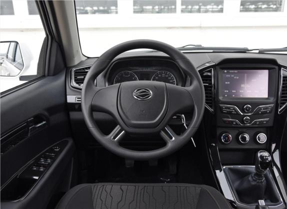 陆风X8 2015款 探索版 2.0T 汽油4X4豪华型 中控类   驾驶位