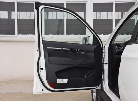 陆风X8 2015款 探索版 2.0T 汽油4X4豪华型 车厢座椅   前门板