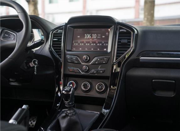 陆风X8 2017款 2.0T 汽油4X4超豪华型 中控类   中控台