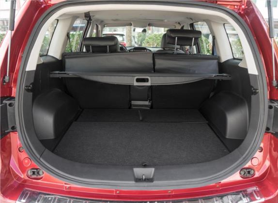 陆风X8 2017款 2.0T 汽油4X4超豪华型 车厢座椅   后备厢