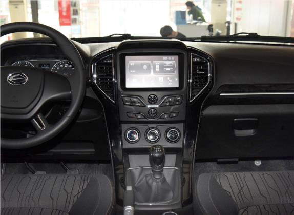 陆风X8 2017款 2.0T 汽油4X4豪华型 中控类   中控台