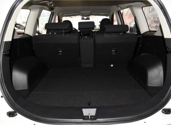 陆风X8 2017款 2.0T 汽油4X4豪华型 车厢座椅   后备厢