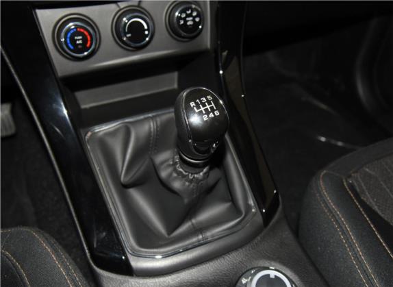 陆风X8 2017款 2.0T 汽油4X4豪华型 中控类   挡把