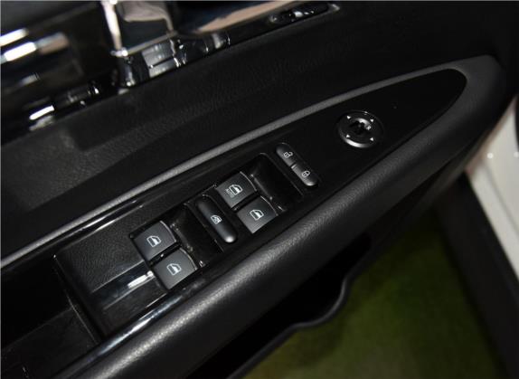 陆风X8 2017款 2.0T 汽油4X4豪华型 车厢座椅   门窗控制