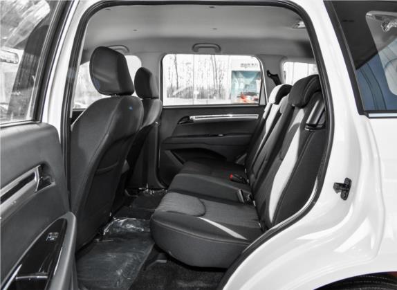 陆风X8 2018款 1.8T 汽油4X4豪华型 车厢座椅   后排空间
