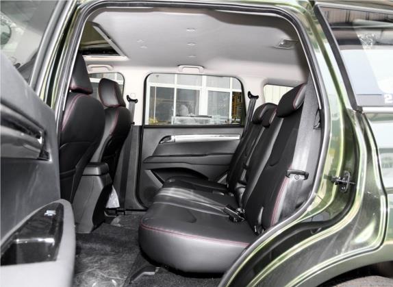 陆风X8 2018款 2.0T 柴油4X4超豪华型 车厢座椅   后排空间