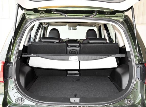 陆风X8 2018款 2.0T 柴油4X4超豪华型 车厢座椅   后备厢