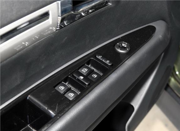 陆风X8 2018款 2.0T 柴油4X4超豪华型 车厢座椅   门窗控制