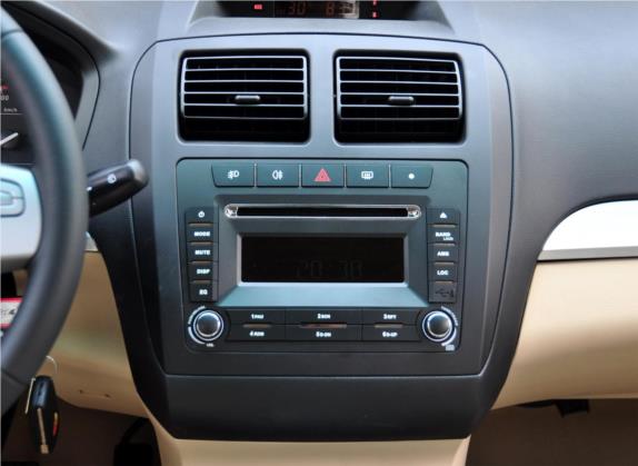 莲花L5 2011款 Sportback 1.6L 自动风尚版 中控类   中控台