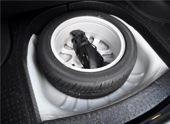 莲花L5 2011款 Sportback 1.6L 自动风尚版 其他细节类   备胎
