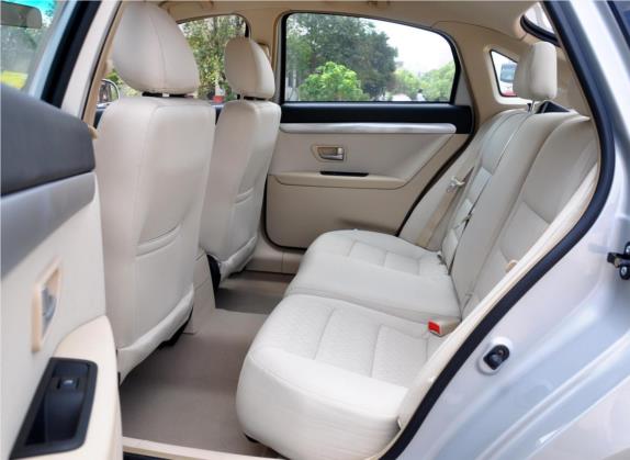 莲花L5 2011款 Sportback 1.6L 自动风尚版 车厢座椅   后排空间