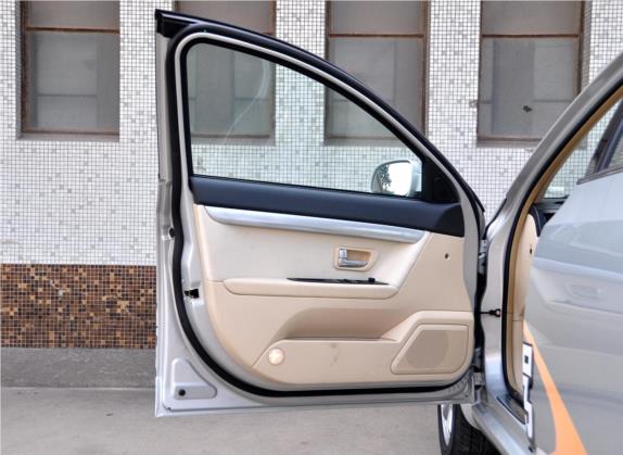 莲花L5 2011款 Sportback 1.6L 自动风尚版 车厢座椅   前门板