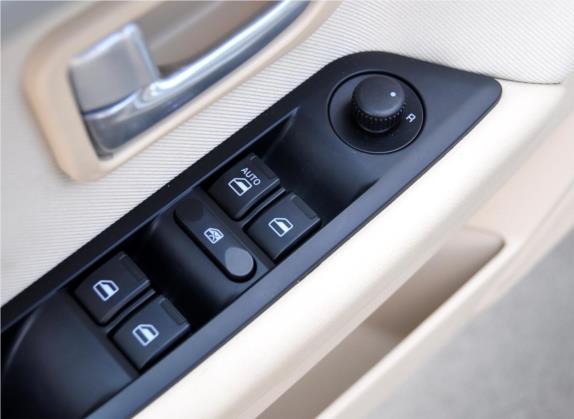 莲花L5 2011款 Sportback 1.6L 自动风尚版 车厢座椅   门窗控制