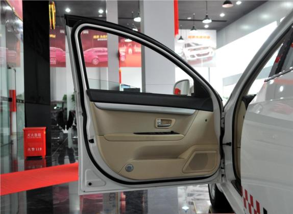 莲花L5 2014款 Sportback 1.8L 手动风尚型 车厢座椅   前门板