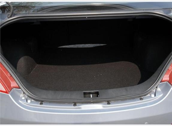 竞悦 2009款 1.6L 自动时尚型 车厢座椅   后备厢