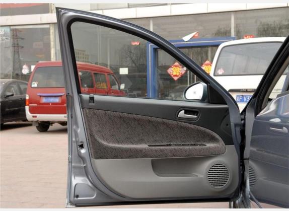 竞悦 2009款 1.6L 自动时尚型 车厢座椅   前门板