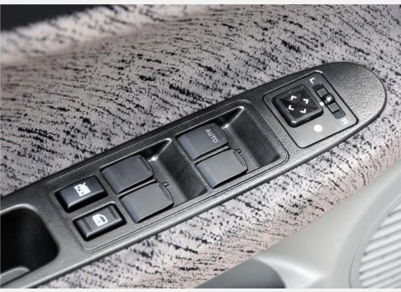 莲花L3 2010款 三厢 1.6L 自动精英型 车厢座椅   门窗控制