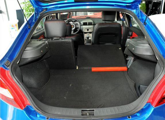 莲花L3 2013款 GT 1.6L 自动精致型 车厢座椅   后备厢